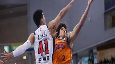 季孟年点评：粤京大战，季后赛激情与战术对决凸显